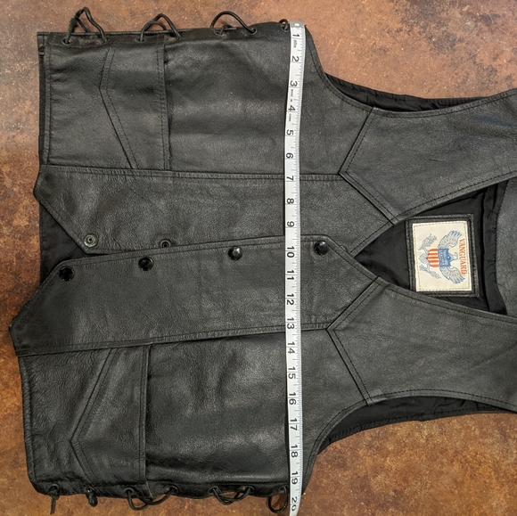 Vanguard Leather Vest - Picture 3 of 5